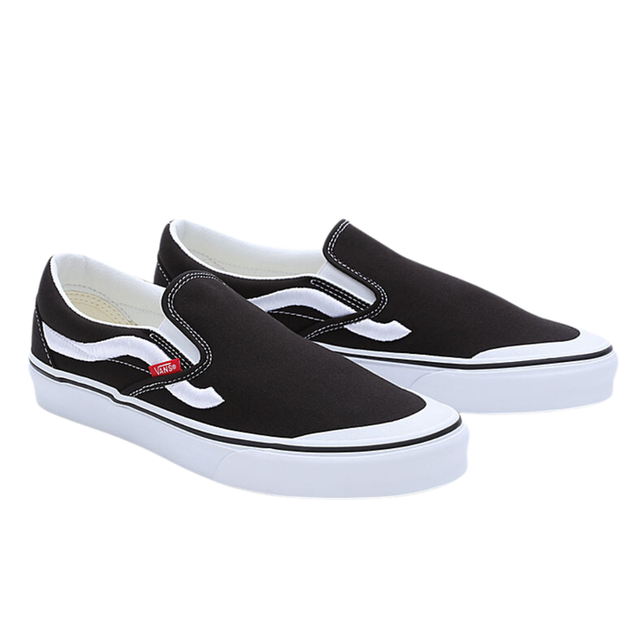 Vans - Classic Slip-On 138 - BLACK/TRUE WHITE - Slipper