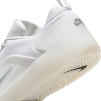 Nike - Nike SB Zoom Nyjah 4 - White/Black-White-Black - Skateschuh