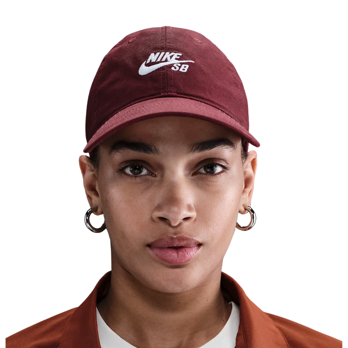 Nike - U Nk Club Cap U Fb Sb S24 L - Dark Team Red/White - Snapback Cap