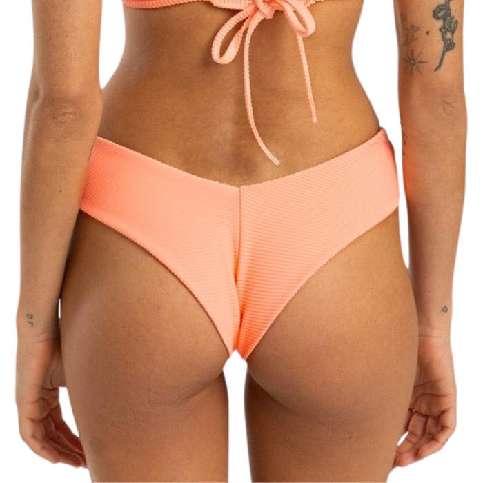 Tanlines Fiji P