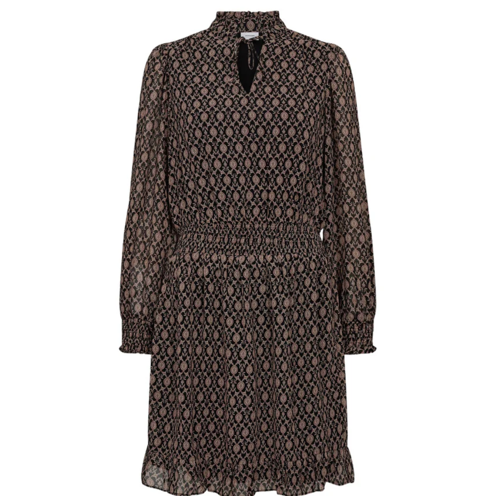 NUEVER DRESS