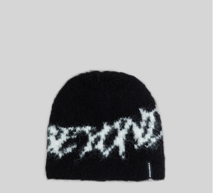 Fluffy Beanie Black Bild 1