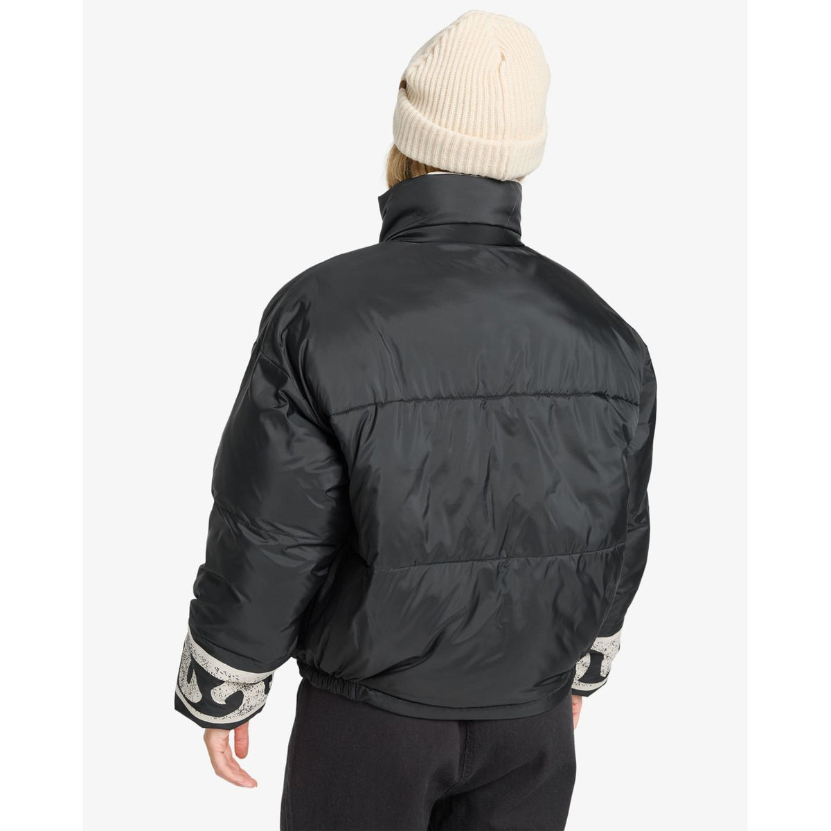 Cozy Puffer Black Pebble Bild 2