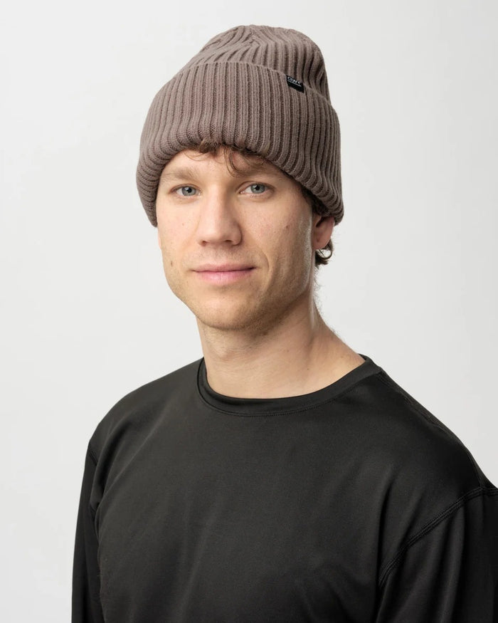 U Crop Badge Beanie Coffee Bild 1