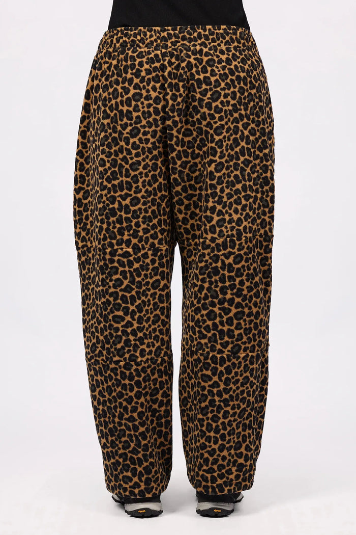 Versa Fleece Pants Leopard Bild 2