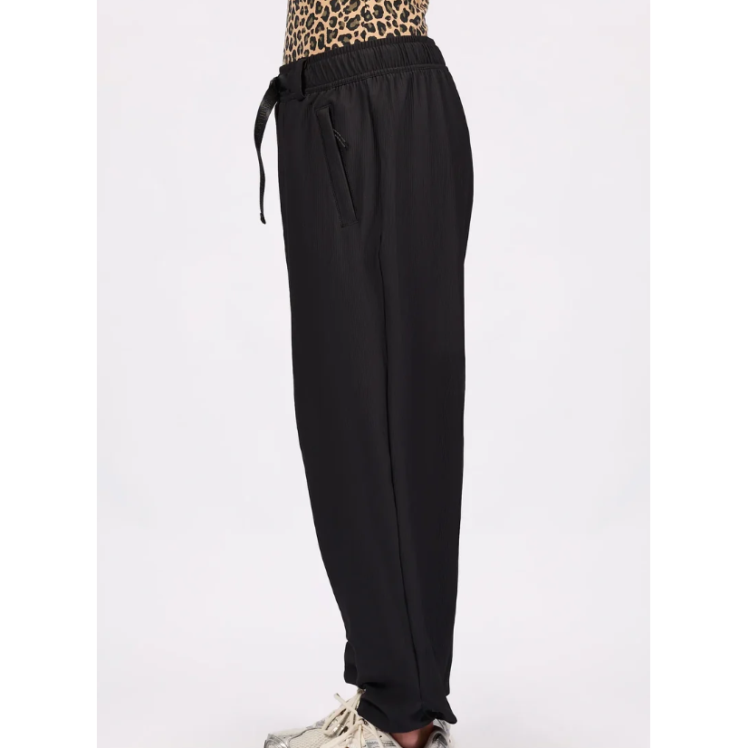 Versa Travel Rib Pants Black Bild 2
