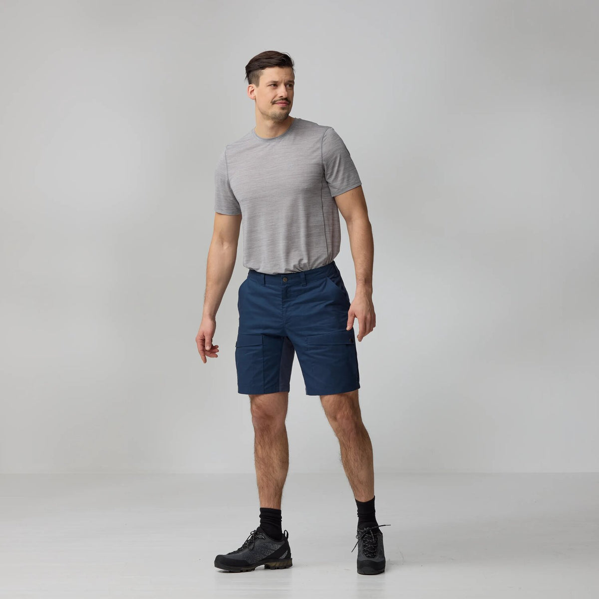 Abisko Hybrid Trail Shorts M Navy Bild 3