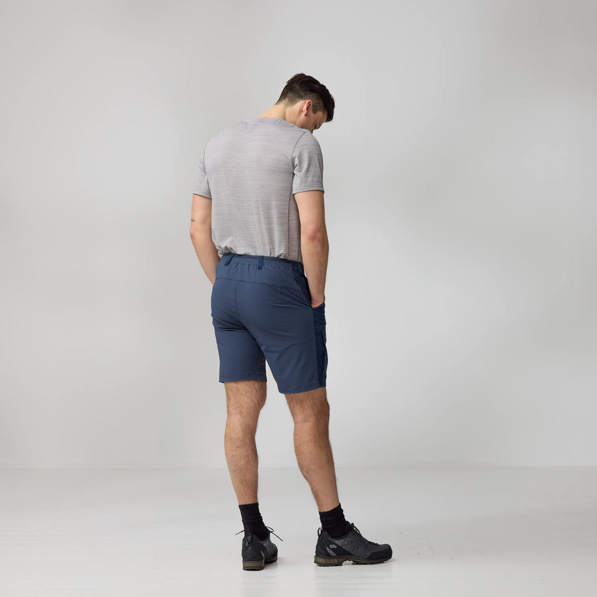 Abisko Hybrid Trail Shorts M Navy Bild 4