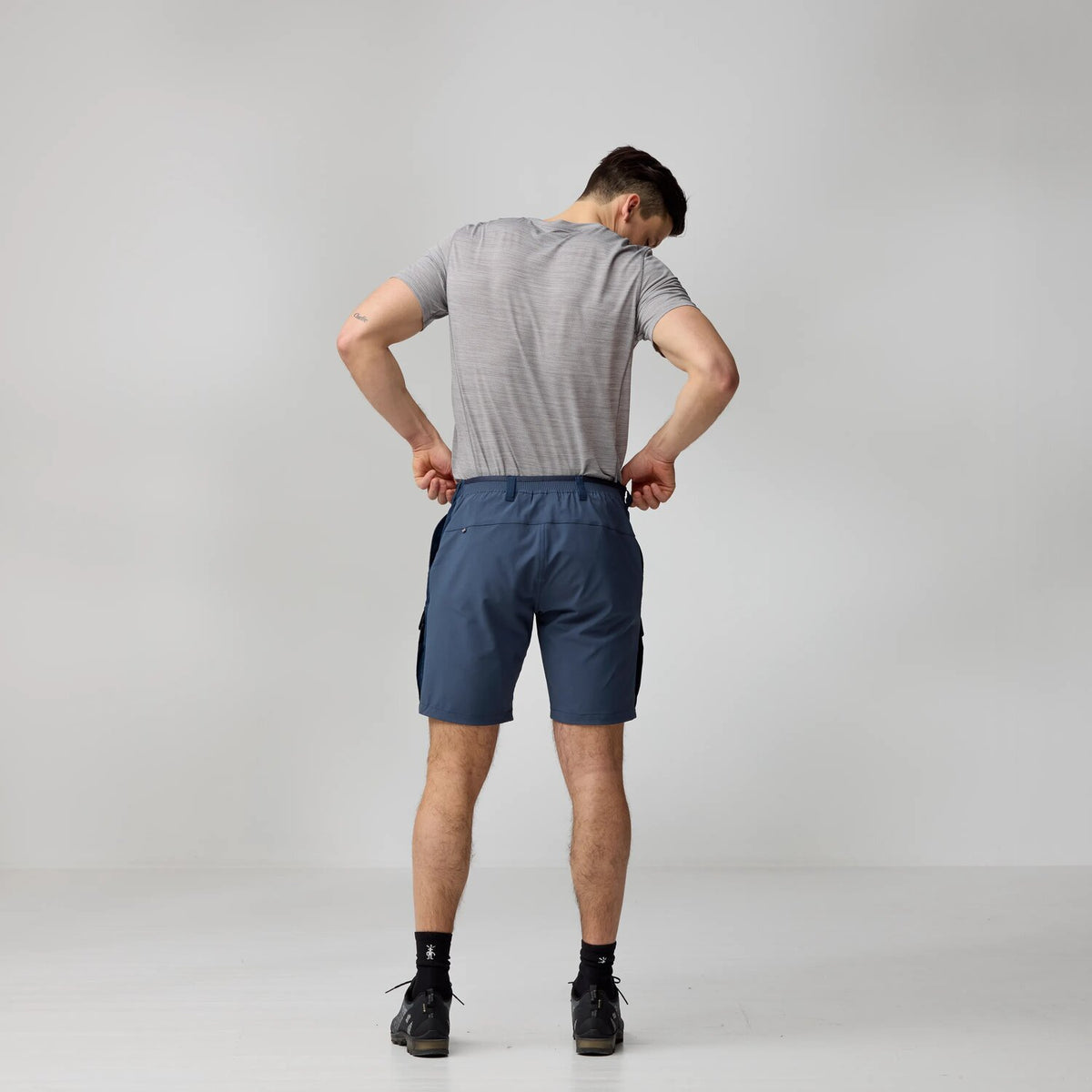 Abisko Hybrid Trail Shorts M Navy Bild 7
