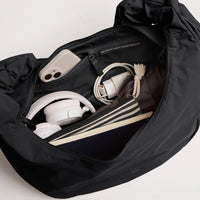 Moon Bag Ruffle Black Bild 3