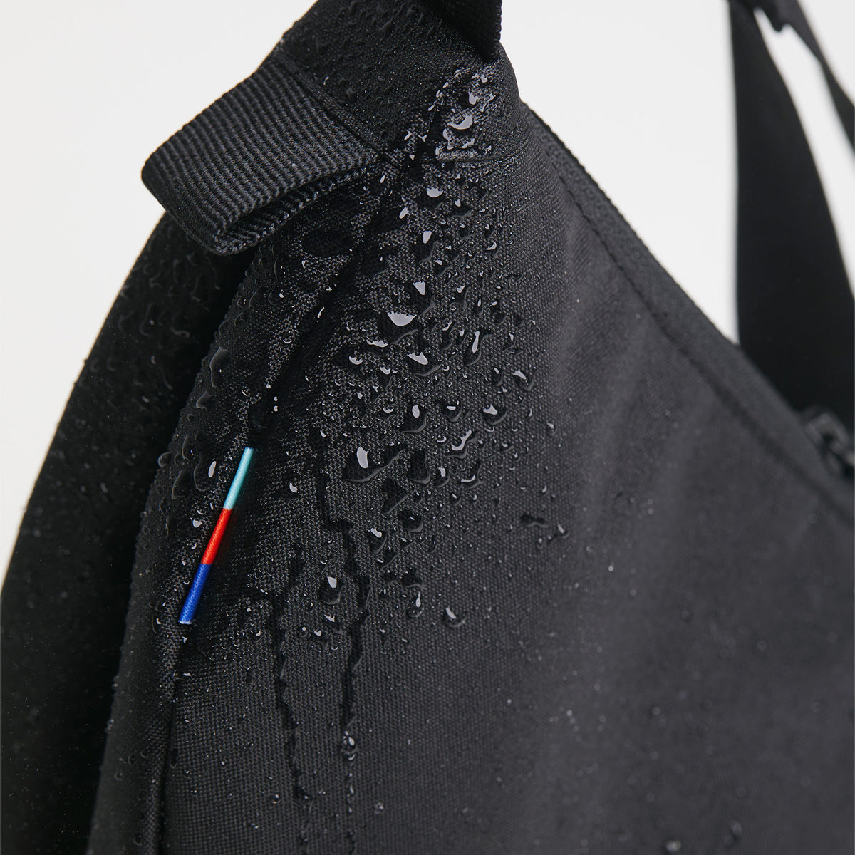 Moon Bag Small Monochrome Black Bild 4