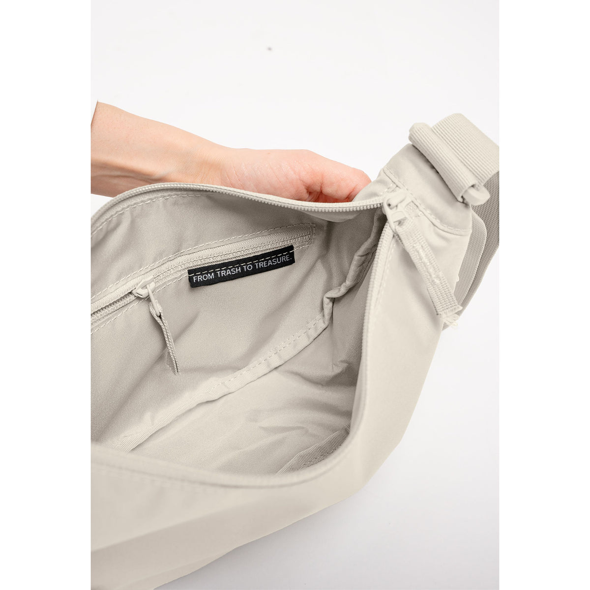 Moon Bag Small Monochrome Soft Shell Bild 3