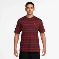 U Nk Sb Tee M90 Stripe Sp25 Dark Team Red/White Bild 1