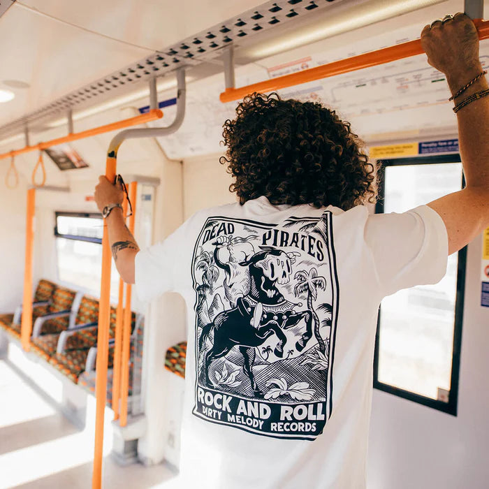 Dead Pirates Off-white Bild 5